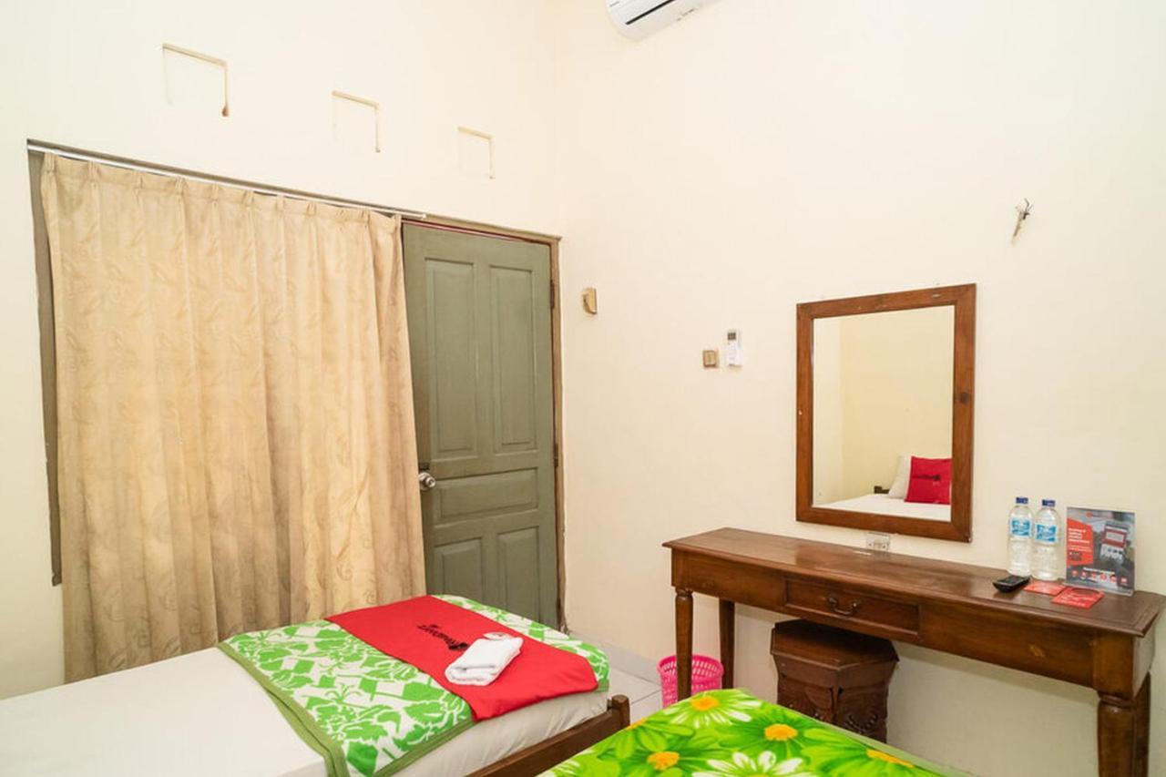 Reddoorz Near Kampus 3 Uty Yogyakarta Exterior foto