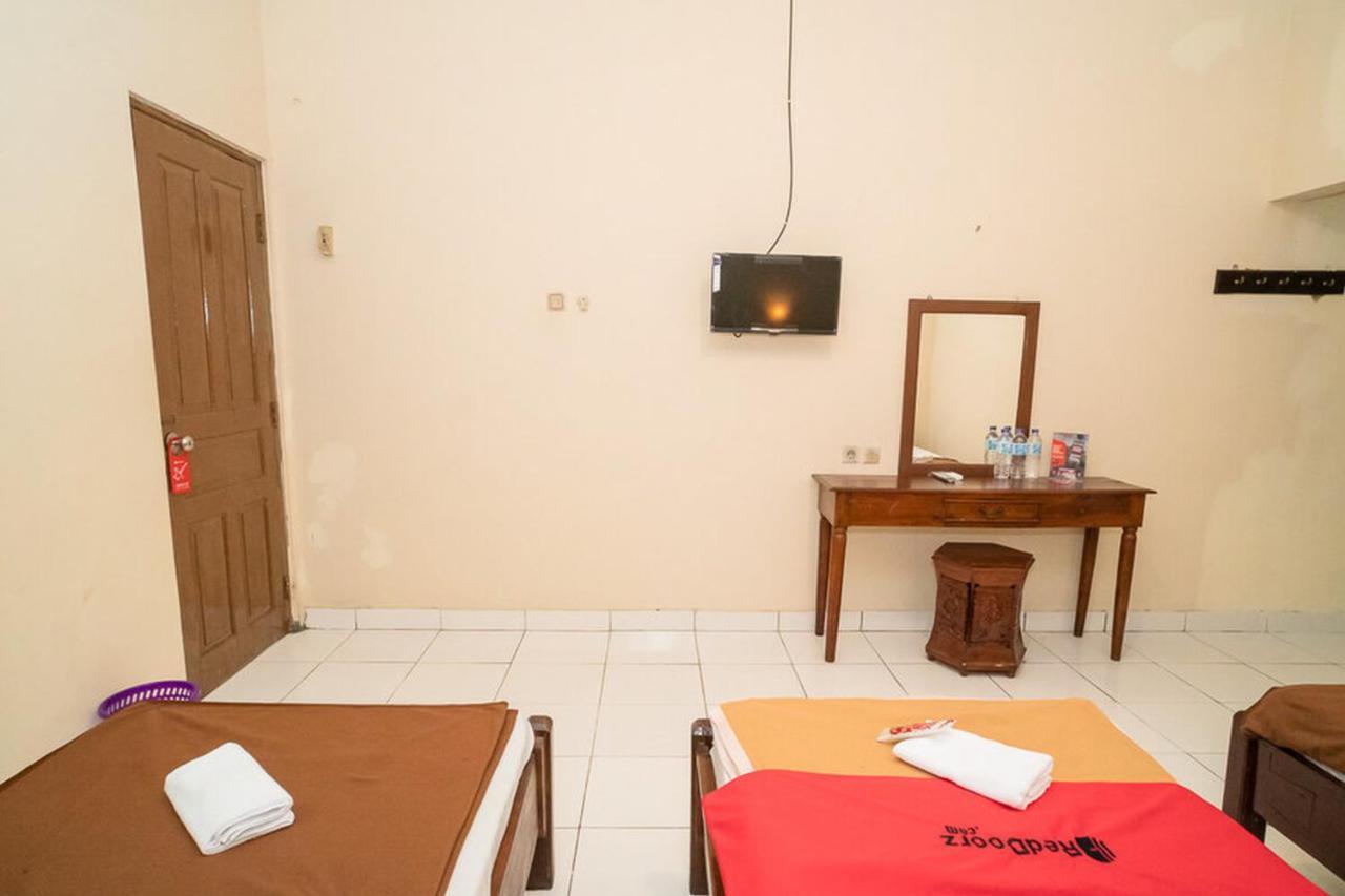 Reddoorz Near Kampus 3 Uty Yogyakarta Exterior foto